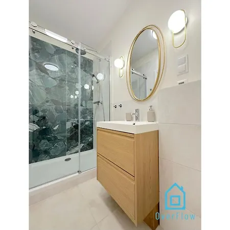 Seredino Blue Apartment- Modern Comfort In A Quiet Location, 5 Minutes To Gdansk Old Town & Seaside Exterior photo