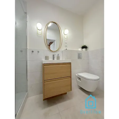 Seredino Blue Apartment- Modern Comfort In A Quiet Location, 5 Minutes To Gdansk Old Town & Seaside Exterior photo