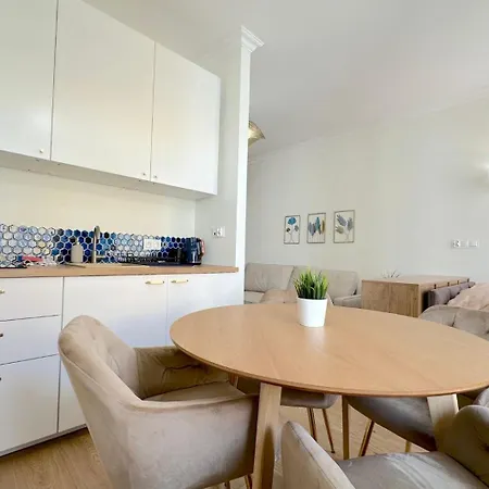 Seredino Blue Apartment- Modern Comfort In A Quiet Location, 5 Minutes To Gdansk Old Town & Seaside Exterior photo