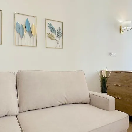Seredino Blue Apartment- Modern Comfort In A Quiet Location, 5 Minutes To Gdansk Old Town & Seaside Exterior photo